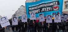 In ganz Deutschland protestieren Antifaschistinnen gegen die staatliche Unterstützer des Rechtsterrors